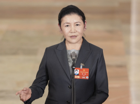 全國兩會｜賀榮稱司法部將加速人工智慧低空經濟等領域立法