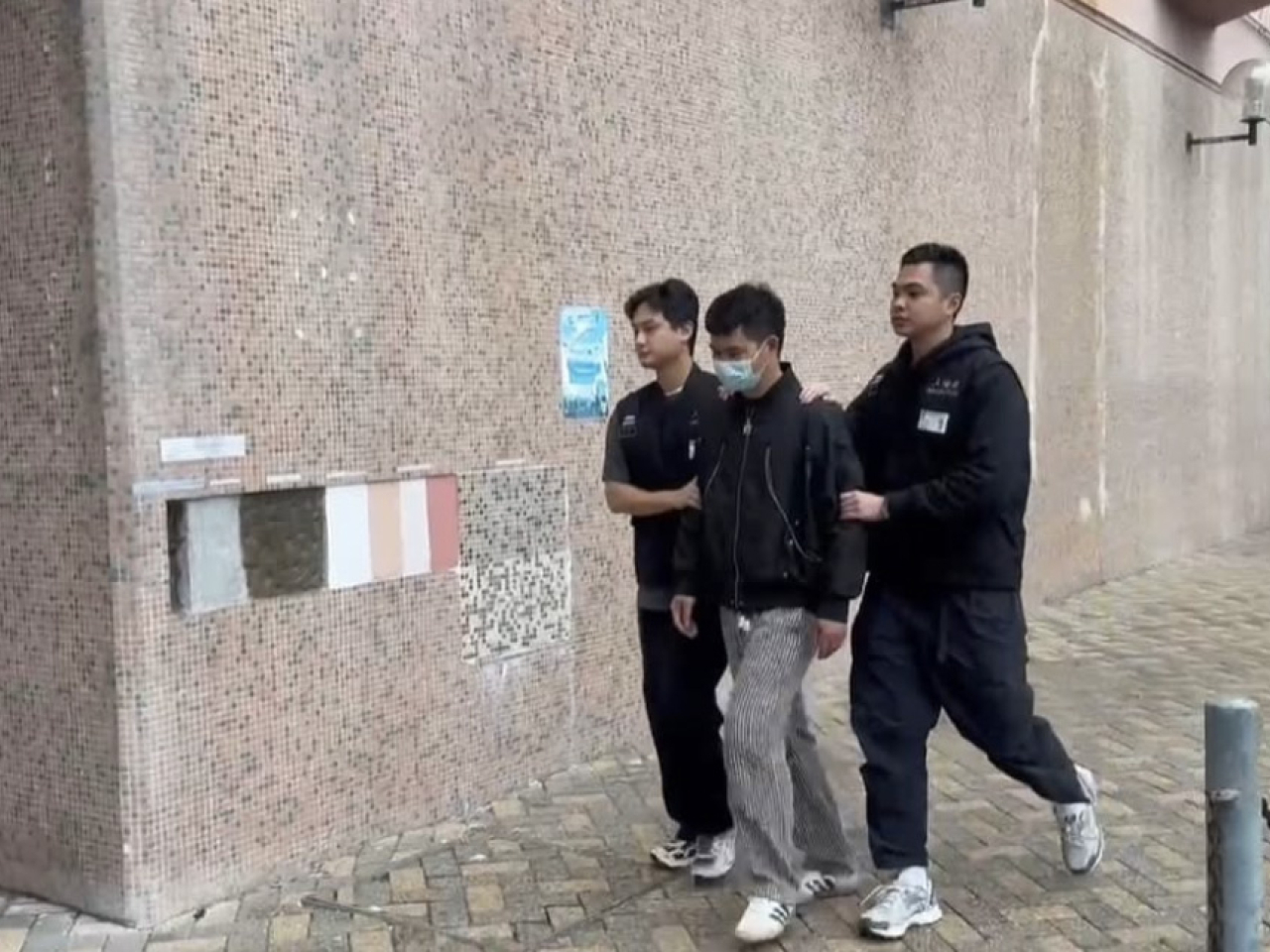 處方共拘捕7名黑工及一名聘請黑工的僱主。（入境處社交網站截圖）