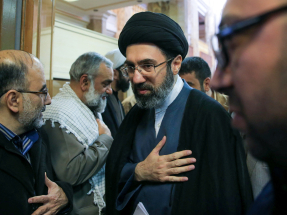 Khamenei vows to avenge martyrs, keep strait closed