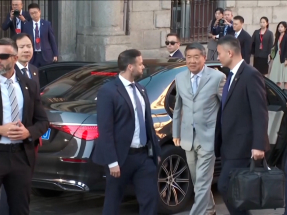 何立峰本周六率團到法國與美方舉行經貿磋商