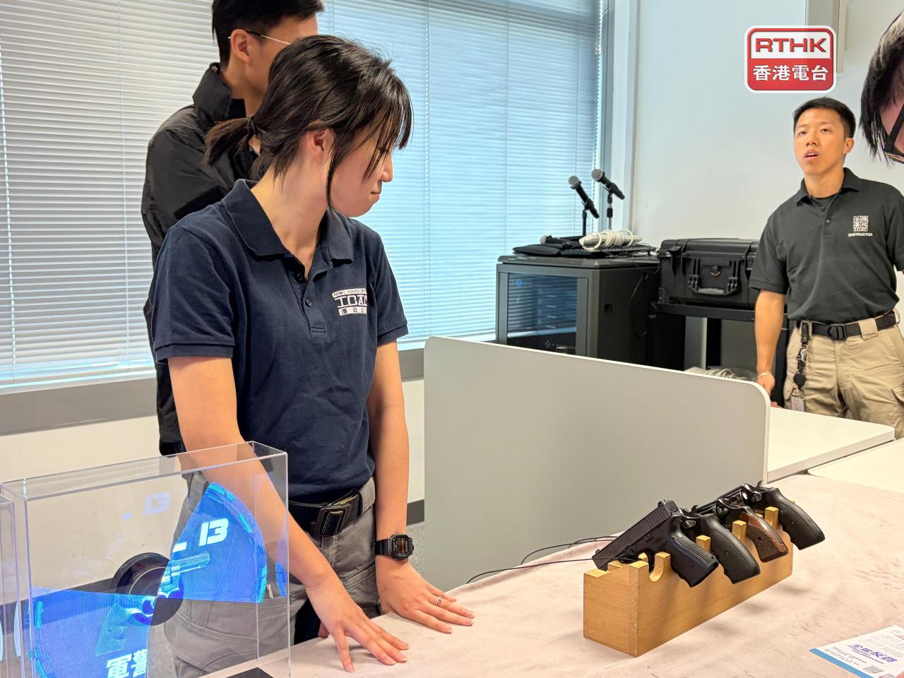 廉署舉辦招聘體驗日，讓有志投身廉署的人士，體驗反貪工作。（鄧鈞尤攝）