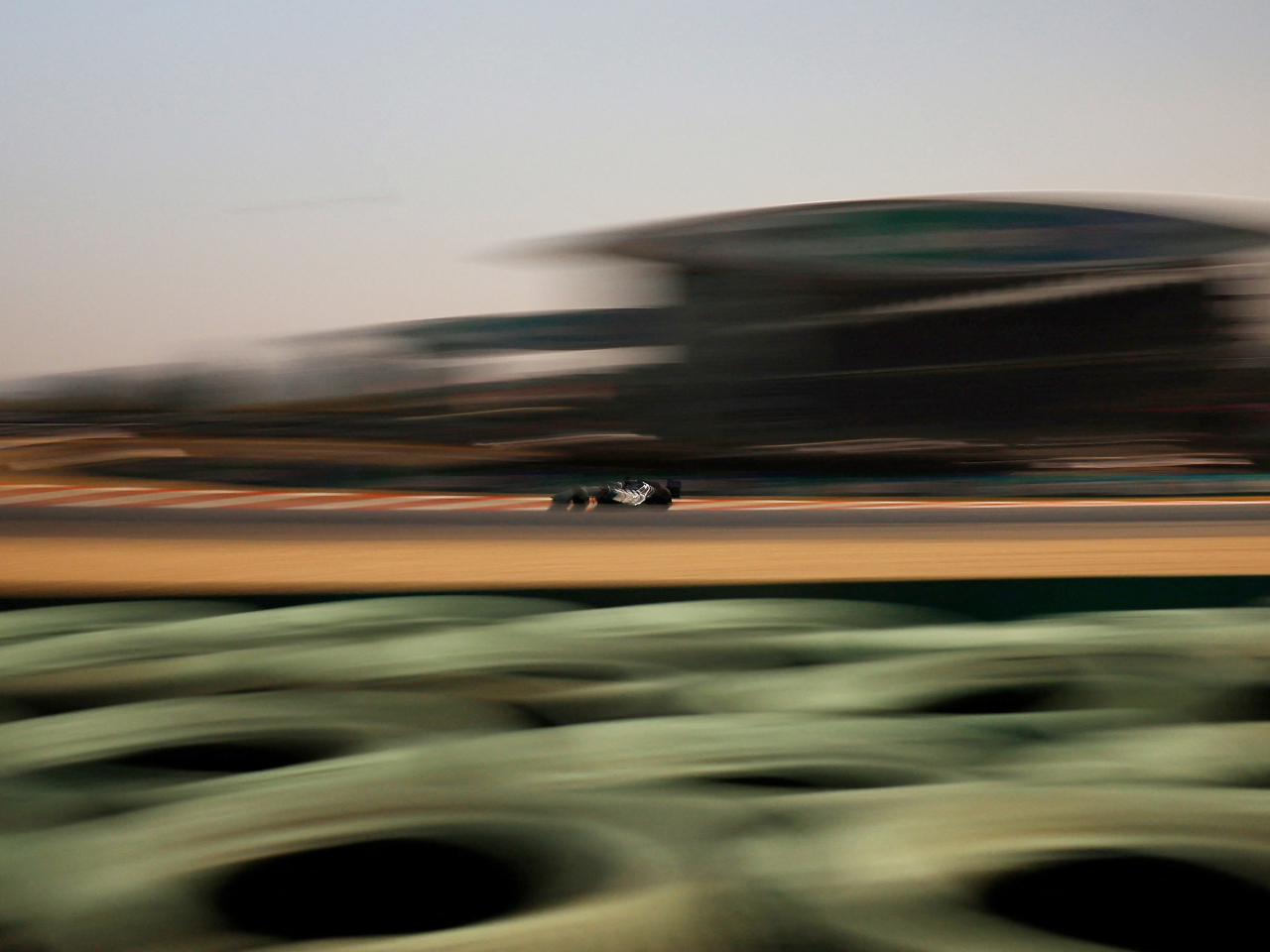 原定下月在巴林和沙特阿拉伯舉行的F1大獎賽取消。(路透社)