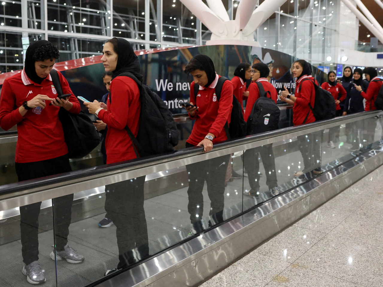 伊朗女足大部分成員早前完成賽事後回國。(路透社資料圖片)