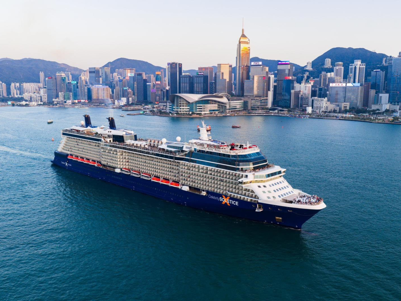 文化體育及旅遊局表示，今年首兩個月整體訪港旅客共錄得995萬人次，香港郵輪發展也持續向好。（文體旅局社交專頁圖片）
