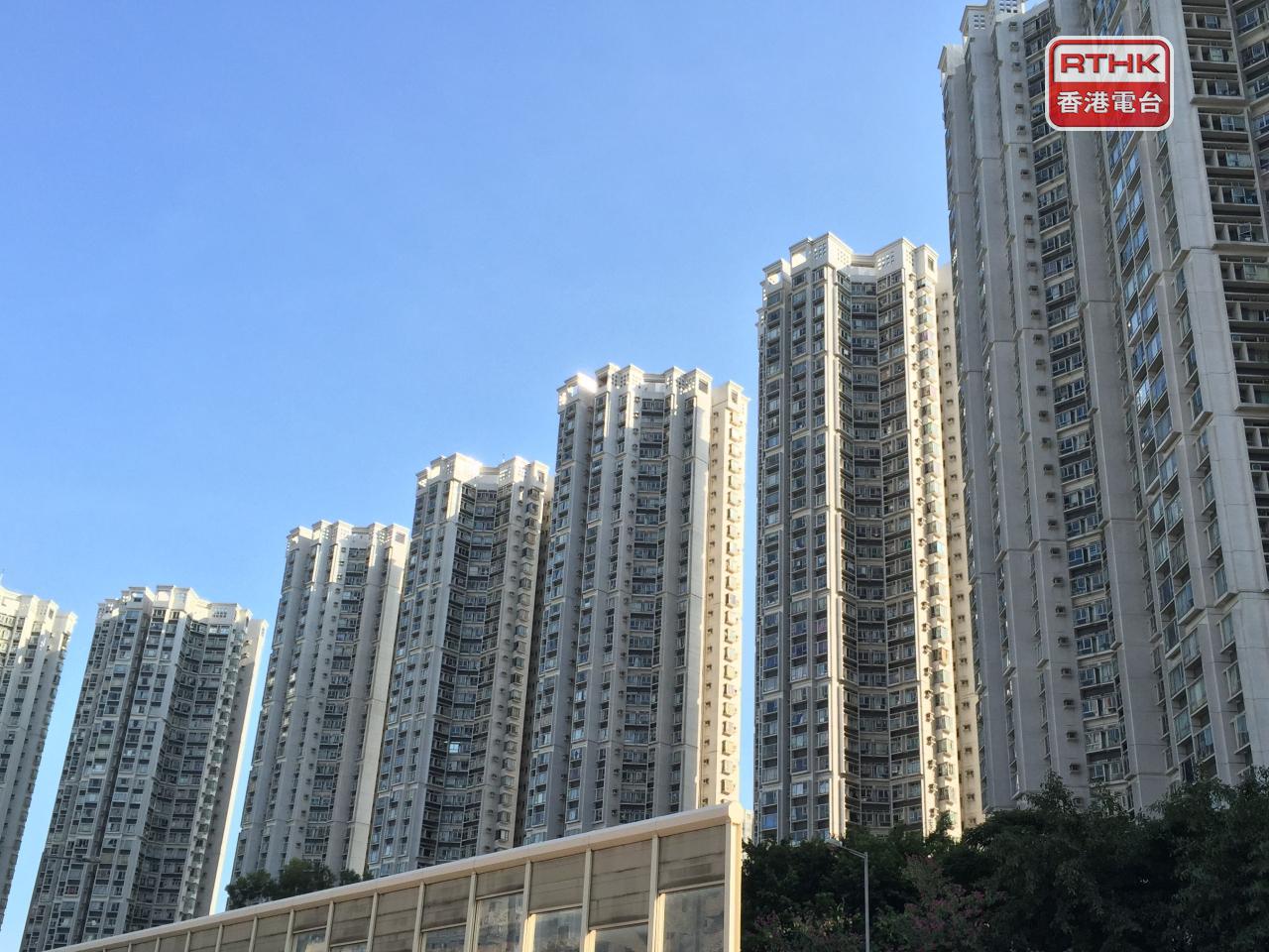 在剛過去周末，中原及美聯10大屋苑成交均重返雙位數水平，分別升至11宗及12宗。（港台圖片）