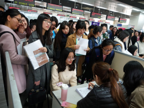 內地首兩個月全國城鎮調查失業率5.3%，與去年同期持平。（新華社資料圖片）