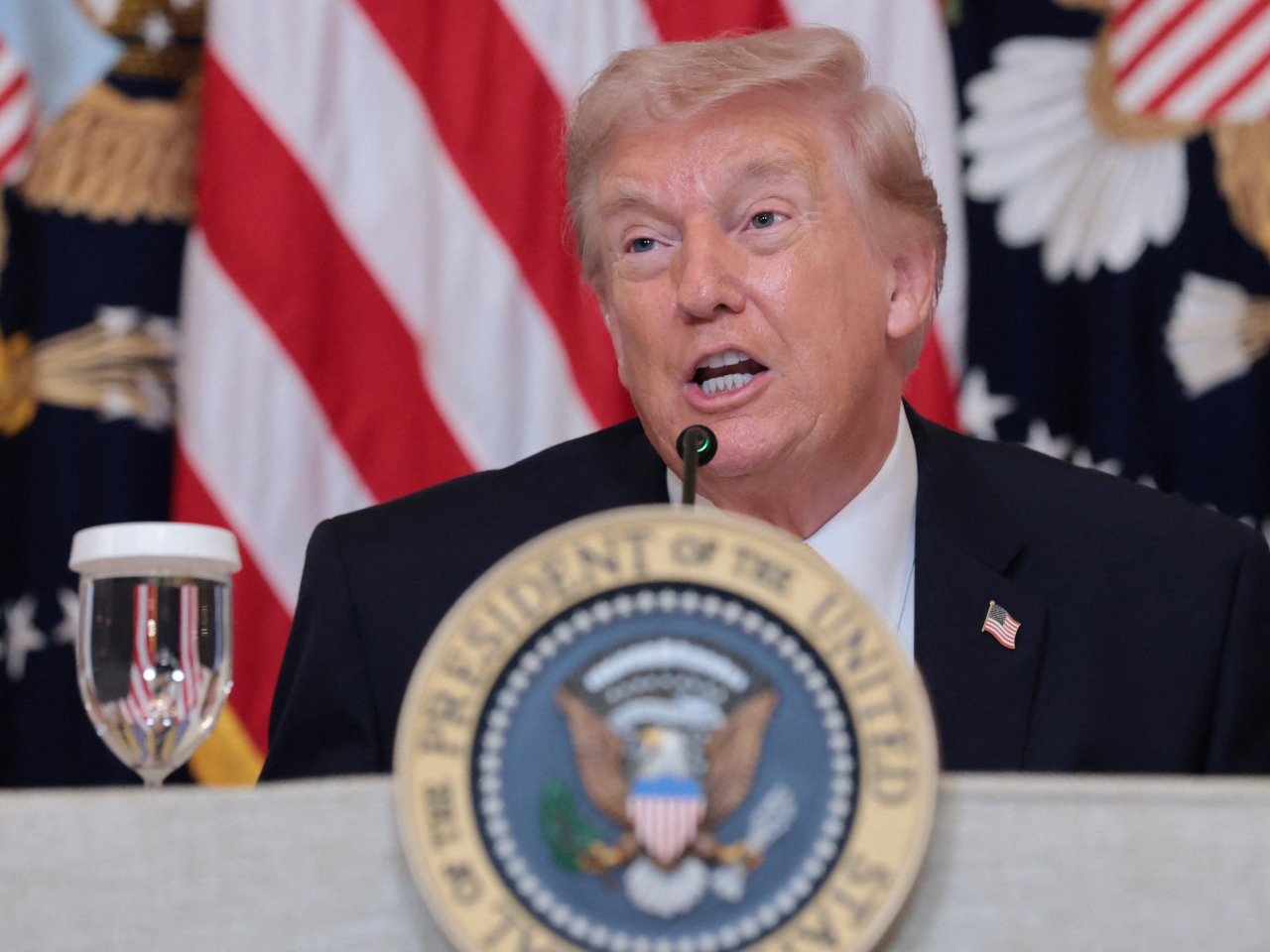 特朗普表示，不清楚穆傑塔巴是否在生。（路透社）