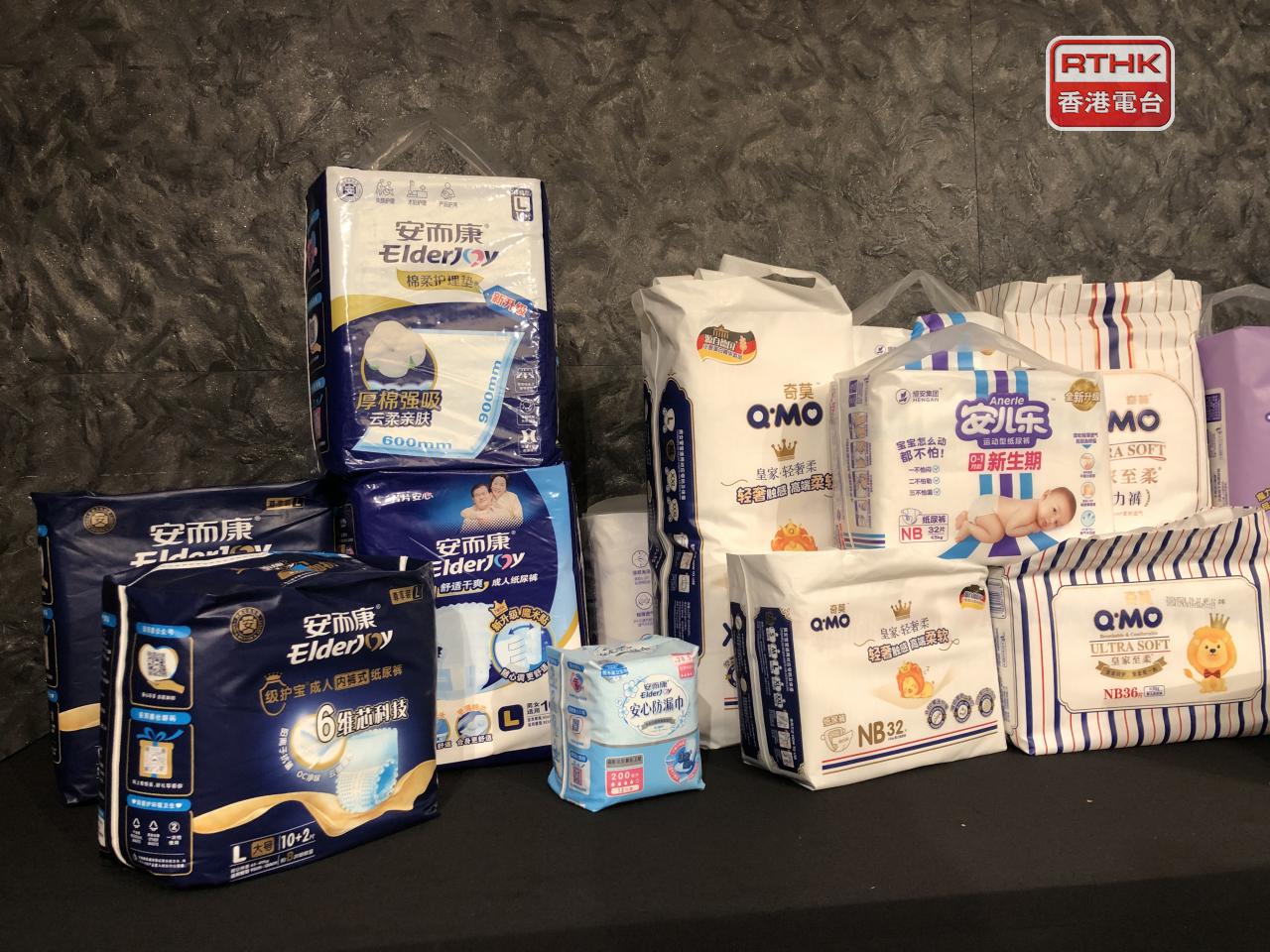 財務總監李偉樑指出，去年平均銷售價格提升，主要由於產品組合改變。（港台圖片）