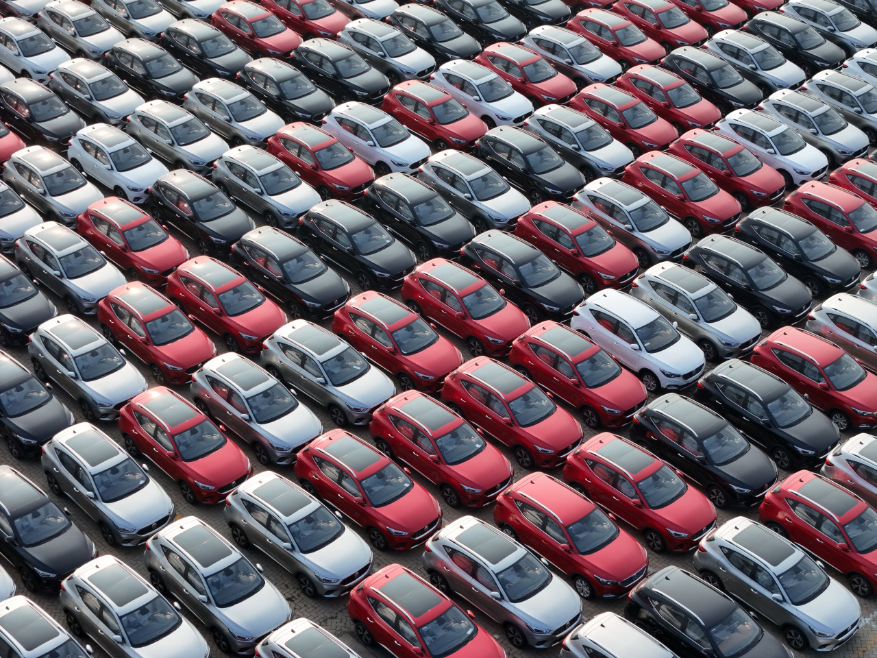 央視報道，發改委近日推出新一批13個標誌性重大外資項目，新入選項目包括汽車、機械等。（新華社資料圖片）