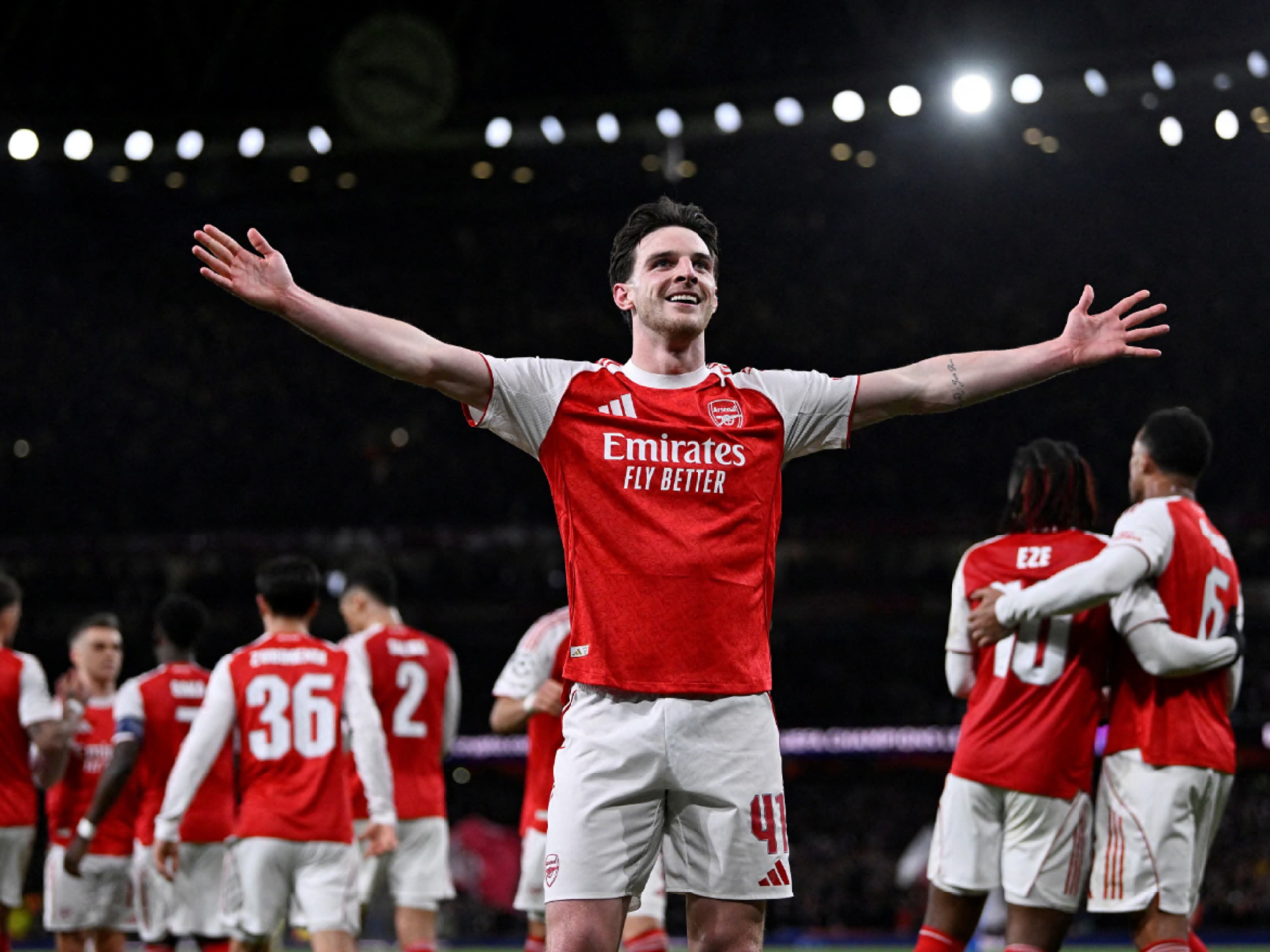 迪勤懷斯為阿仙奴建功後慶祝。（路透社）