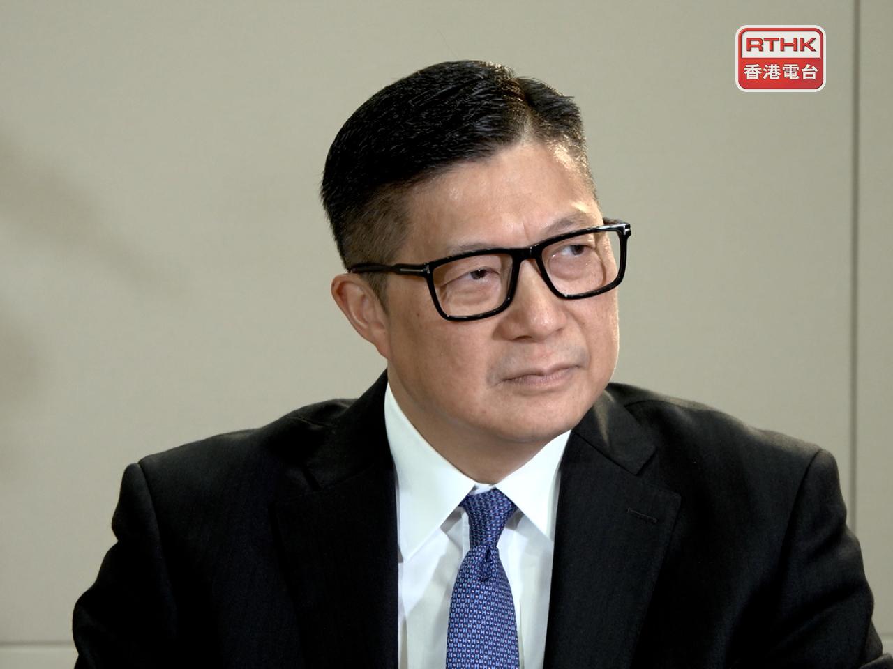 鄧炳強說，無論是全港性或分區警示，均只適用於重大事故，例如核事故、地震及海嘯等。（港台圖片）