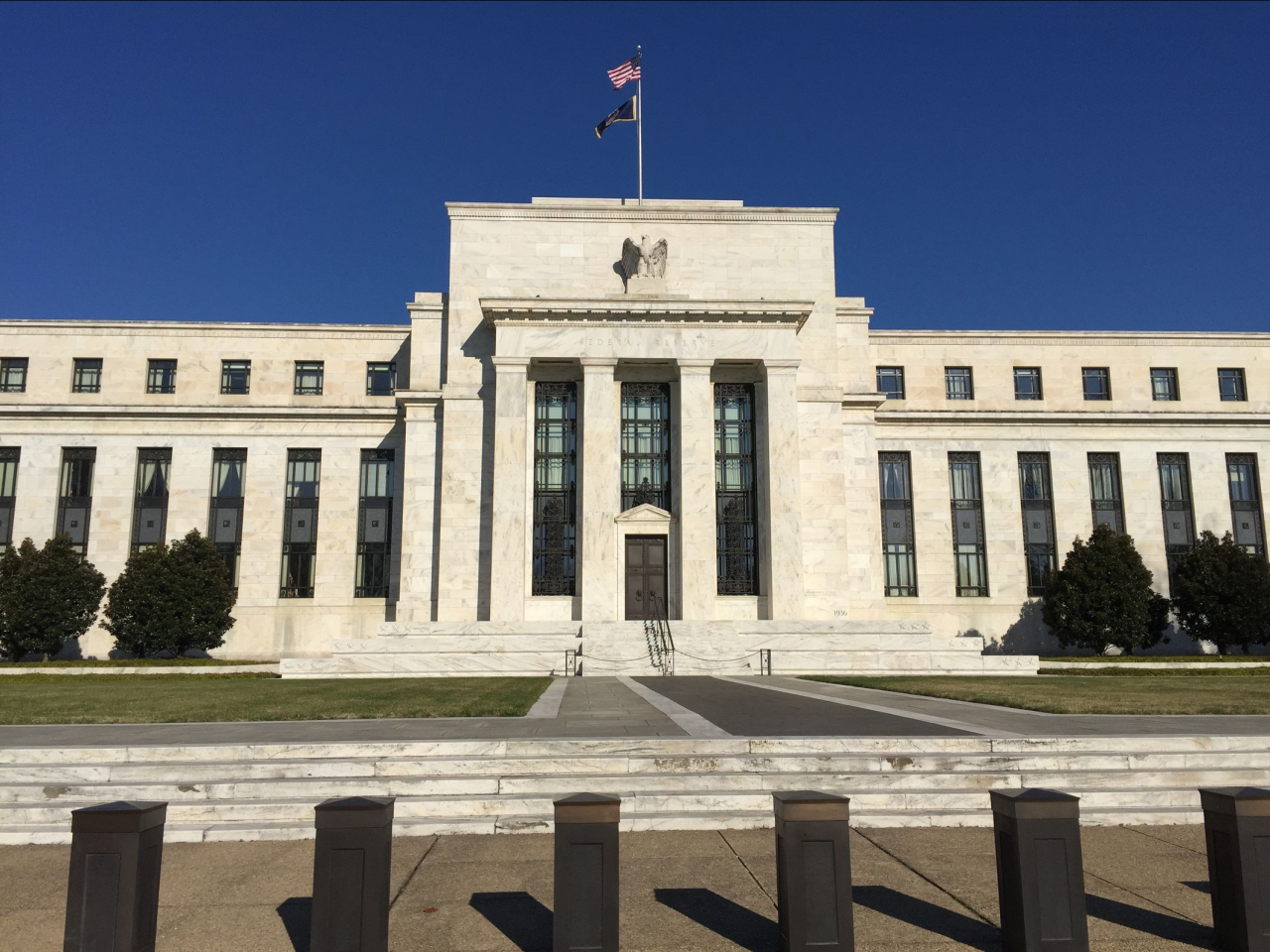 陳健豪認為，今次會議聯儲局將維持利率不變，關注中東戰事會否影響減息前景。（新華社資料圖片）