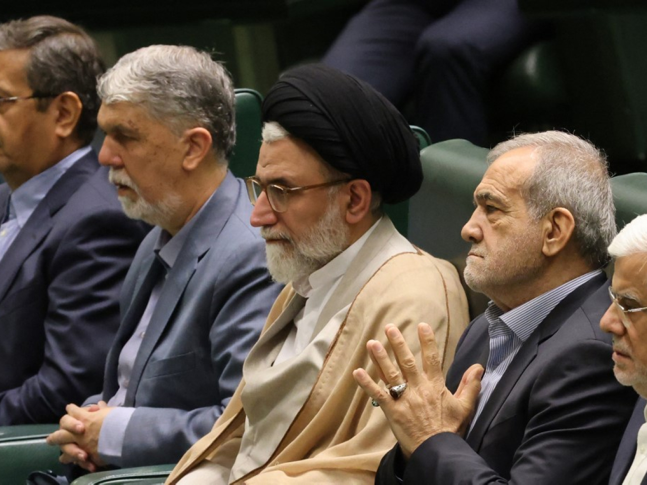 佩澤希齊揚在社交平台證實，情報部長哈提卜（中）遇害。（法新社資料圖片）