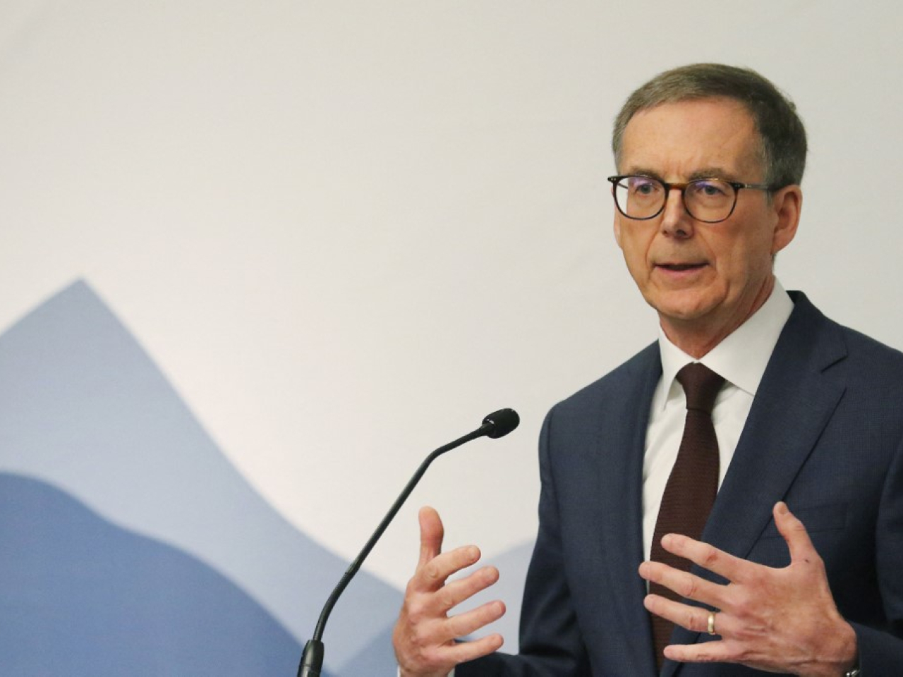 麥克勒姆指出，如果能源價格導致通脹有持續上升跡象，加拿大央行可能會加息。（法新社資料圖片）