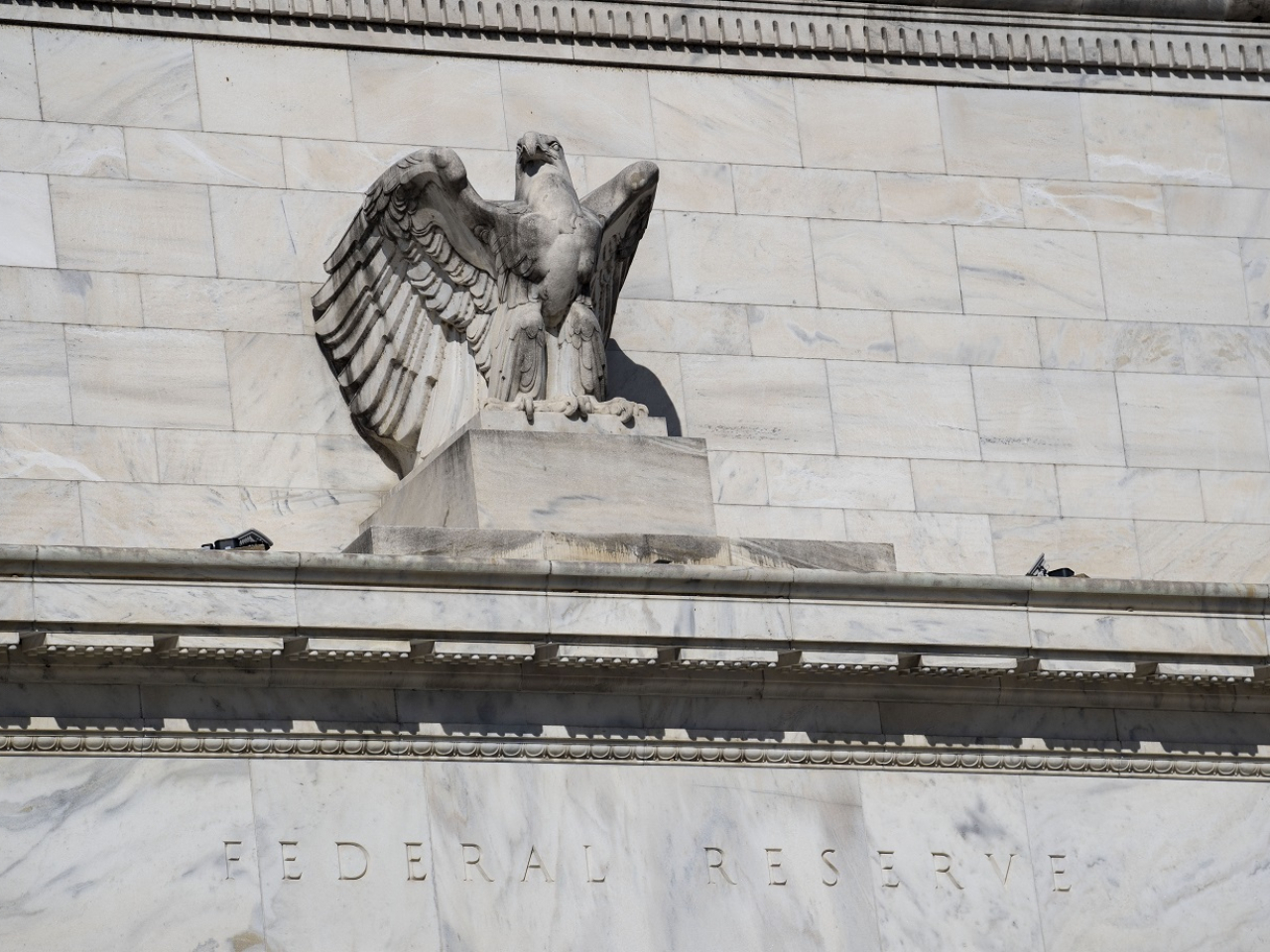 陳正犖預計，下半年聯儲局仍有機會減息，由於就業數據令人失望，加上當局預計明年通脹大幅放緩。（新華社資料圖片）