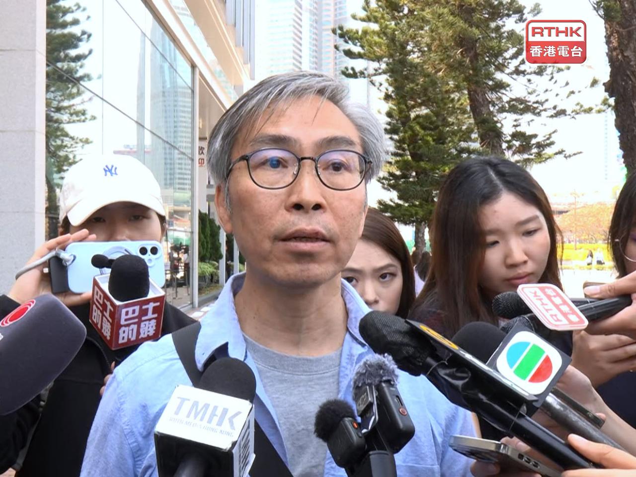 居民何先生希望委員會為居民找出導致今次大火的真兇及責任。（鍾家銘攝）