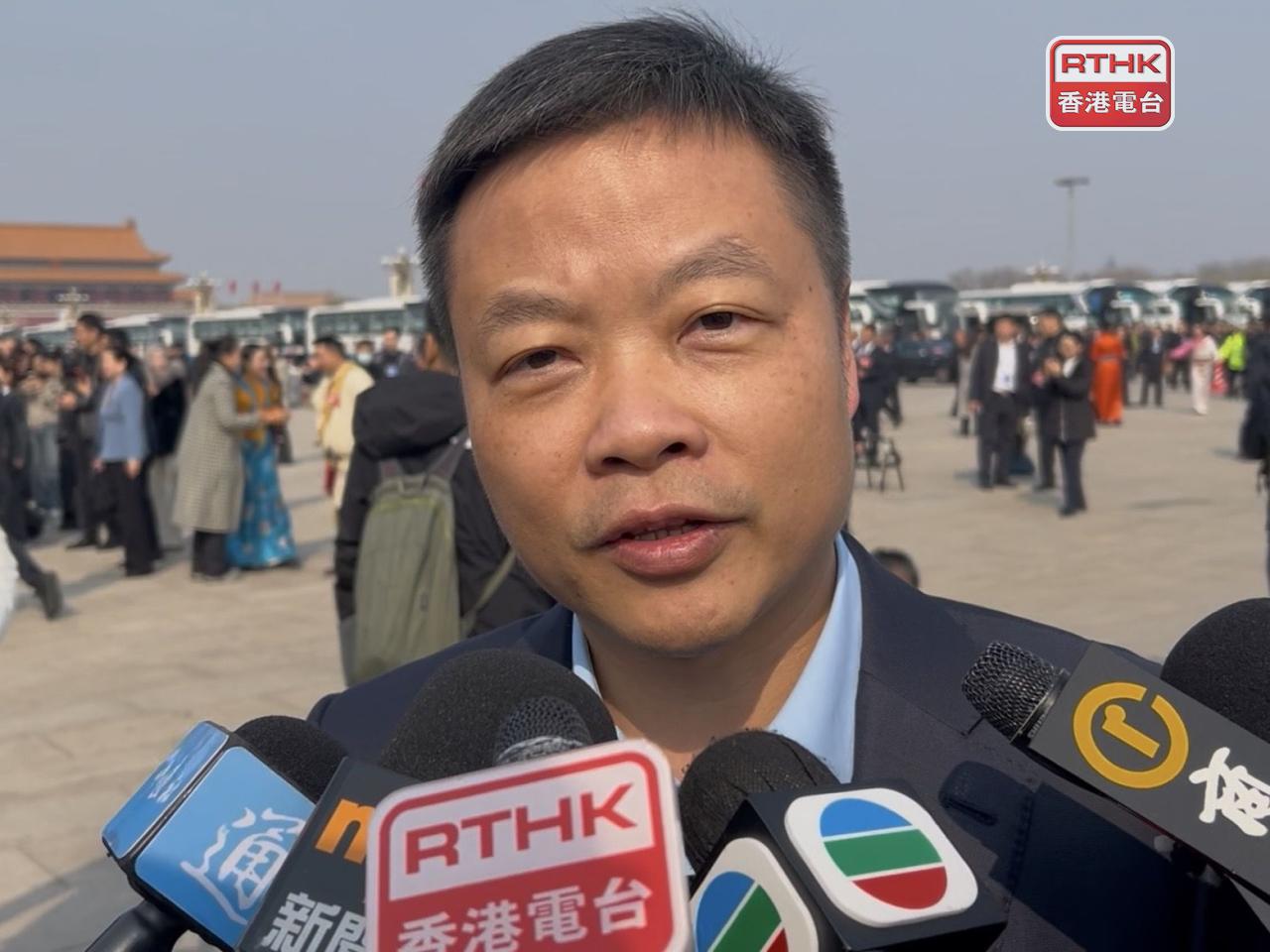 何小鵬認為，人形機器人和汽車行業有很大共通性，軟件和商業邏輯高度相似。（羅煒皓攝）