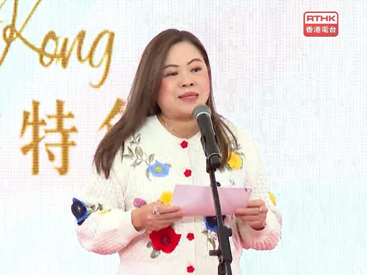 羅淑佩說，今年花展共有超過80個來自不同國家及地區的團體參展。（陳頌慈攝）