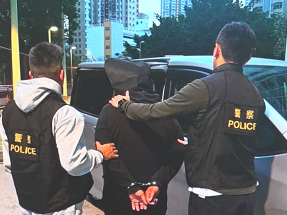 警再拘13人涉騙他人「智方便」開戶　以儲值支付工具洗逾億黑錢