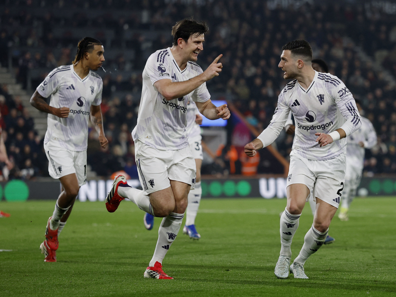 曼聯作客2:2賽和般尼茅夫。（路透社）