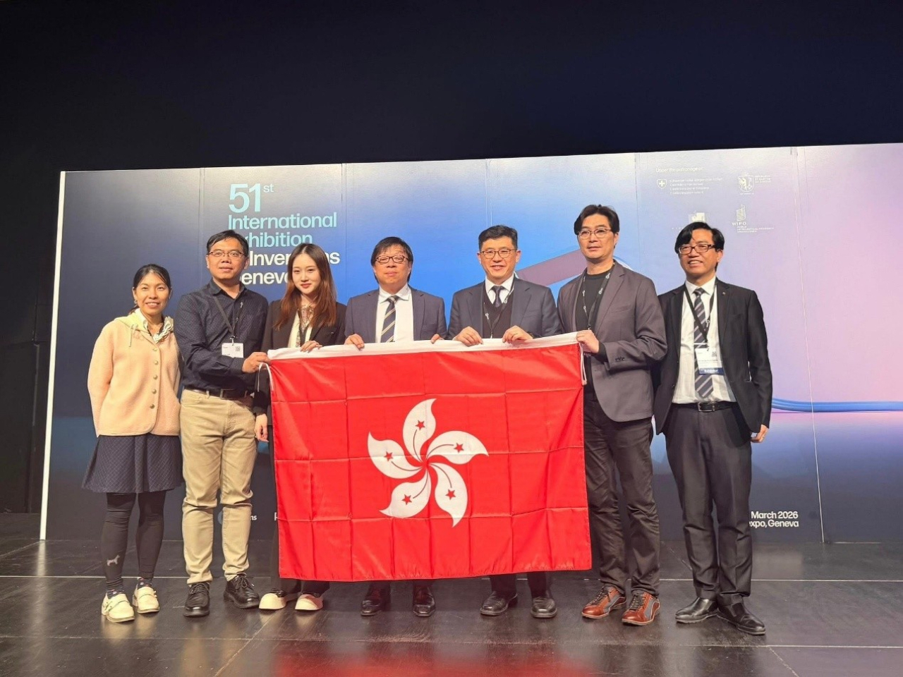 路政署和本地的專業團隊偉樂科技研發，用以協助評估路面狀況以安排道路養護工作的「智慧路況評估系統」獲得銀獎。（陳美寶網誌圖片）