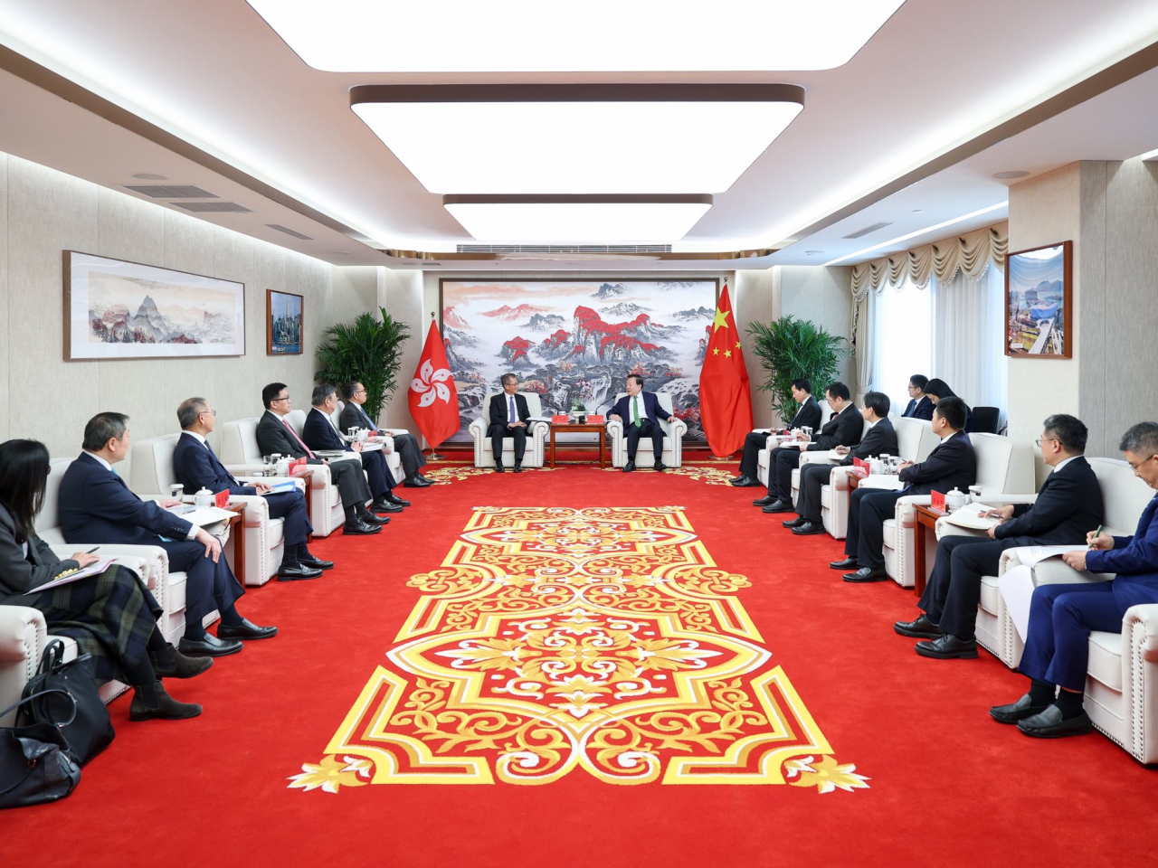 陳茂波表示，夏寶龍對香港的發展非常關心和支持，亦就香港主動對接「十五五」規劃工作給予重要指導。（陳茂波社交網站圖片）