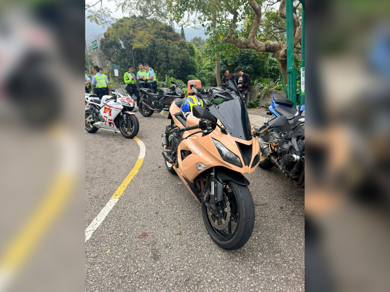 警方在大美督、鹿頸路及新娘潭路一帶，截查約40輛懷疑涉及非法改裝的私家車及電單車。（警方提供）