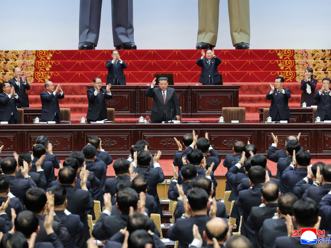 會議上，金正恩再次被推舉為朝鮮國務委員長。（路透社）