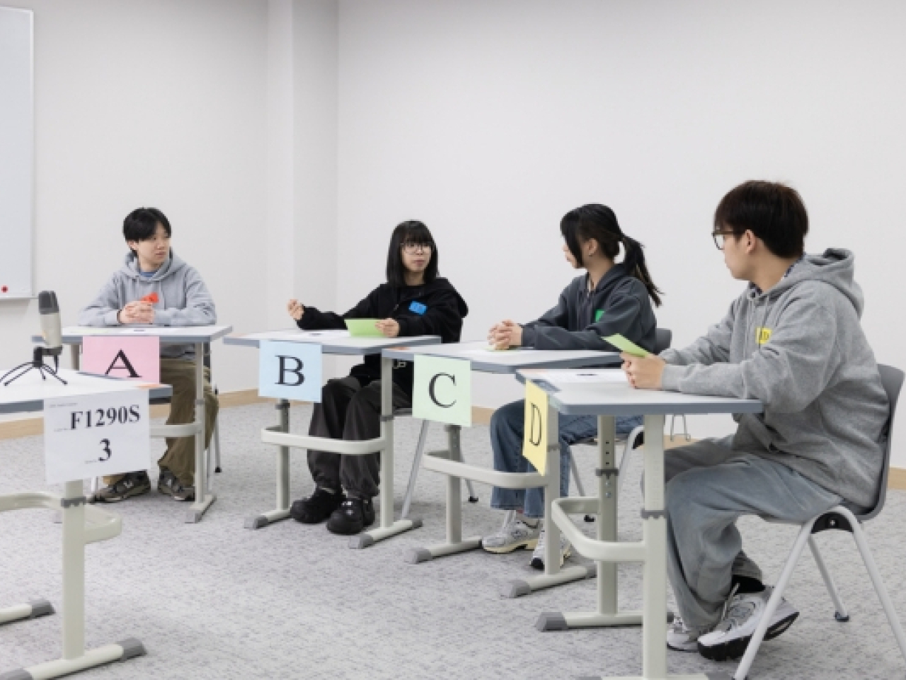 考評局指截至目前，沒有發現考生刻意破壞試場秩序與考試進行的情況，呼籲不要輕信網上傳言，以免影響備試心情。（考評局）