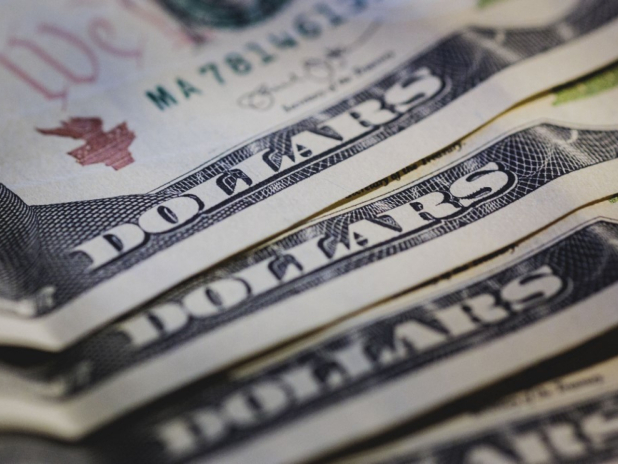 美元下跌　美債息自多個月高位回落 - RTHK