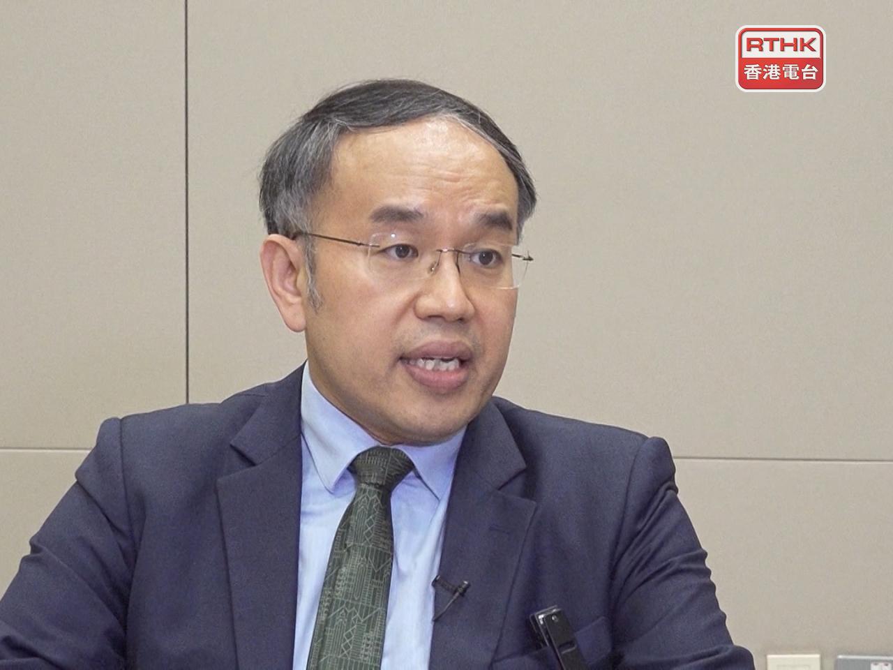 許正宇表示，若有成員因積金易公司的失誤而招致直接經濟損失，例如延遲轉移強積金累算權益，可向積金易公司提出索償。（港台圖片）