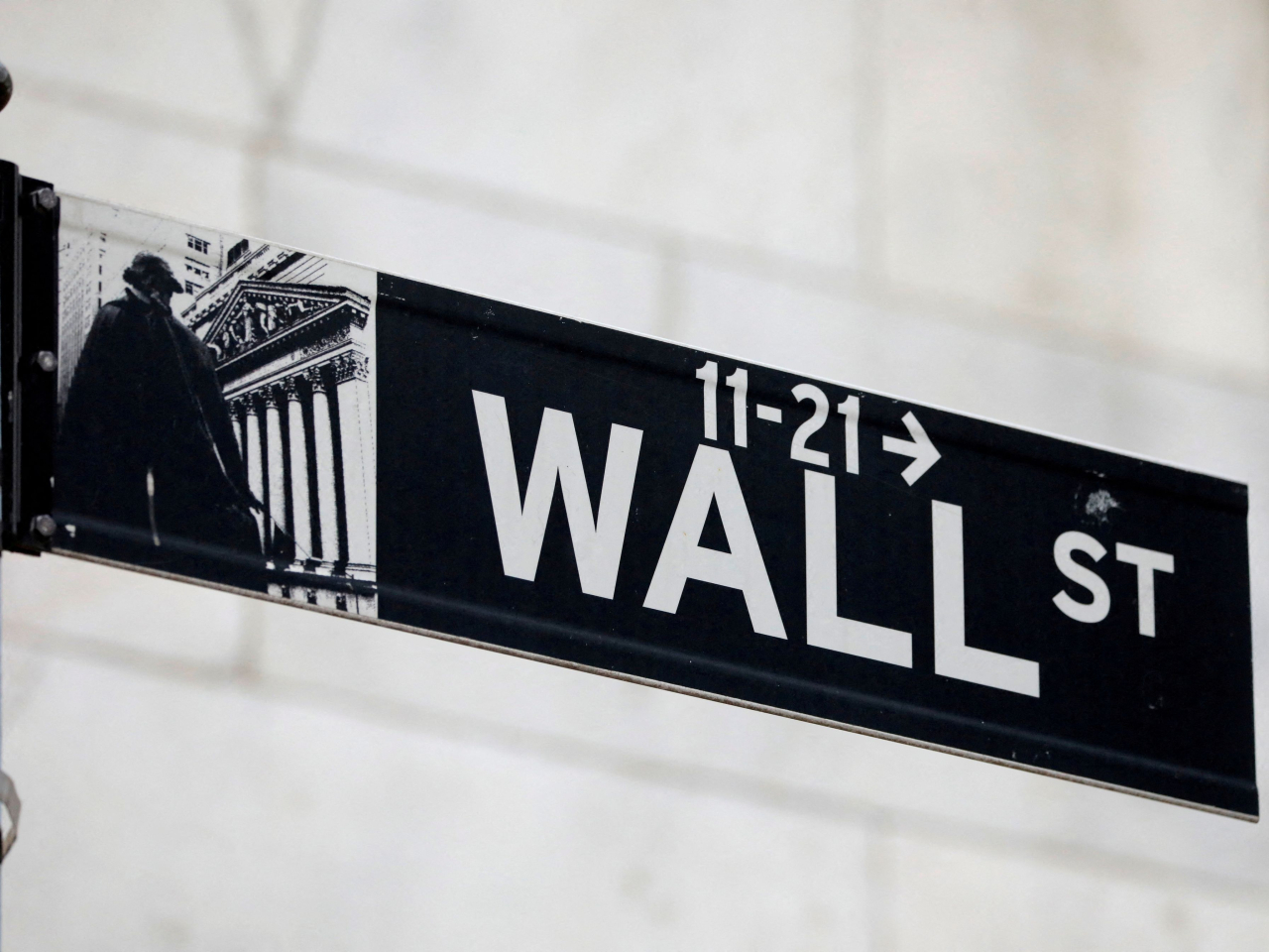 美股3大指數初段升逾1%，道瓊斯指數較早時報46688點，升564點，升幅1.22%。（路透社）