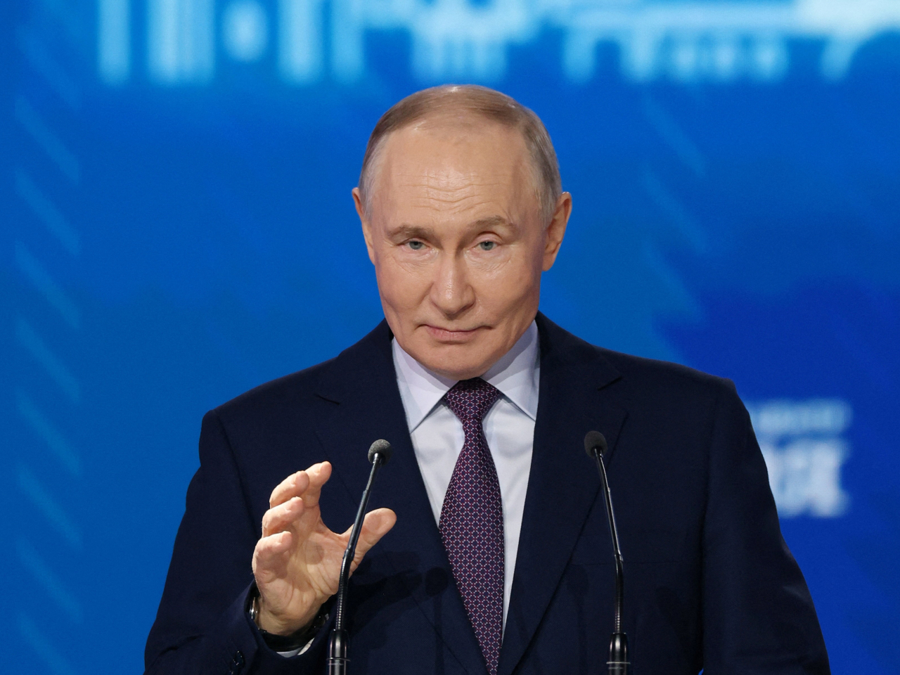 普京說，中東戰事為全球物流和工業造成巨大損失。（路透社）