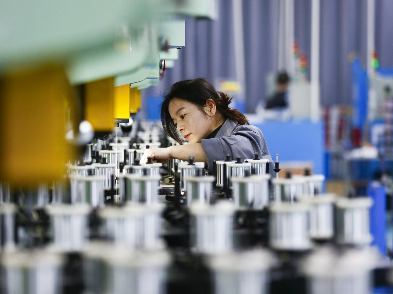 今年首2個月內地規模以上工業企業利潤1.02萬億元人民幣，按年增長15.2%。（新華社資料圖片）