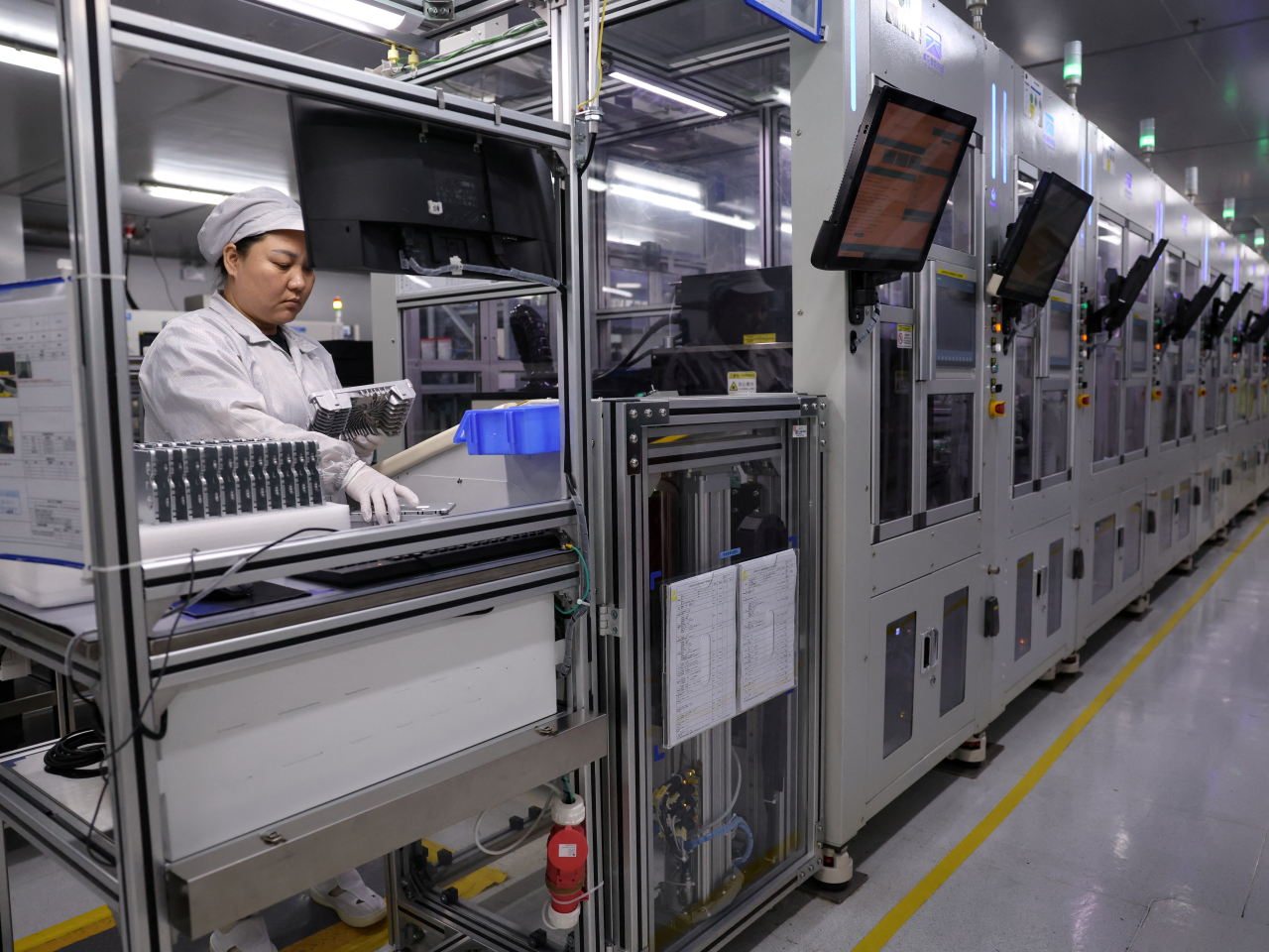 Combined profits for major industrial firms in China hit 1.02 trillion yuan in January and February of 2026. File photo: Reuters