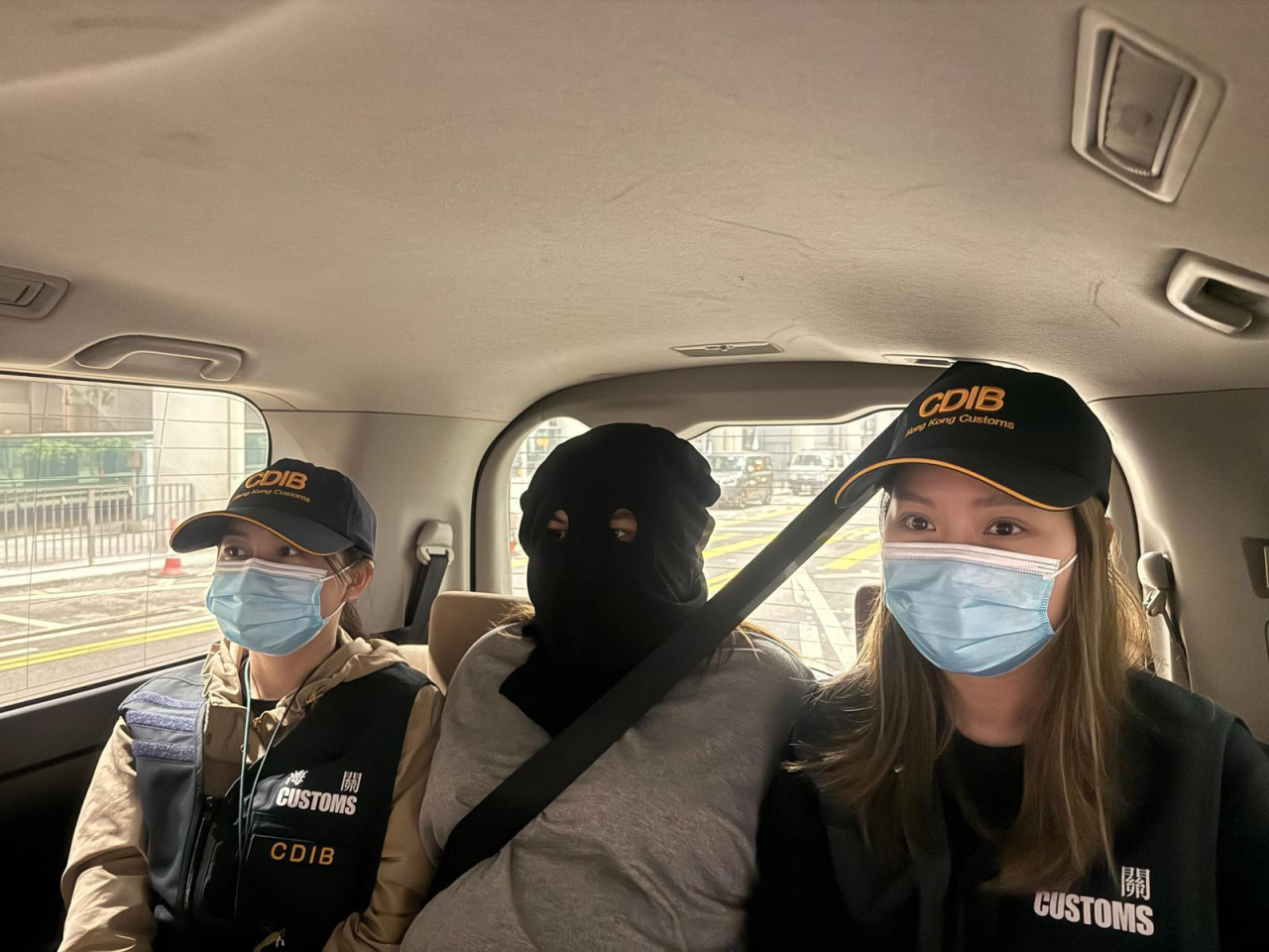 被捕的25歲女子。（政府新聞處）