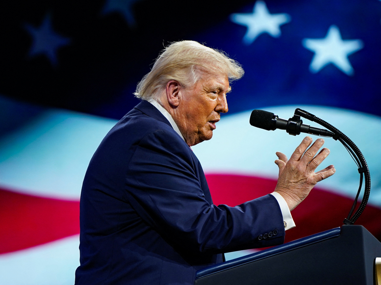 特朗普在一個商業論壇上再批評北約。（路透社）