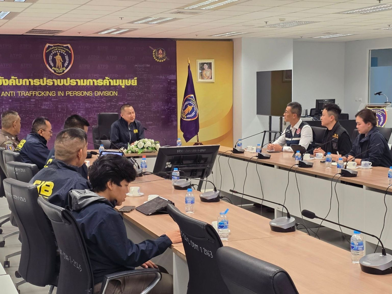 專責小組與泰國警方會晤，商討該名港人獲救後支援安排。 （政府新聞處）
