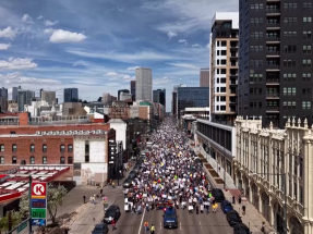 美國全國舉行「不要國王」示威　洛杉磯示威釀成衝突