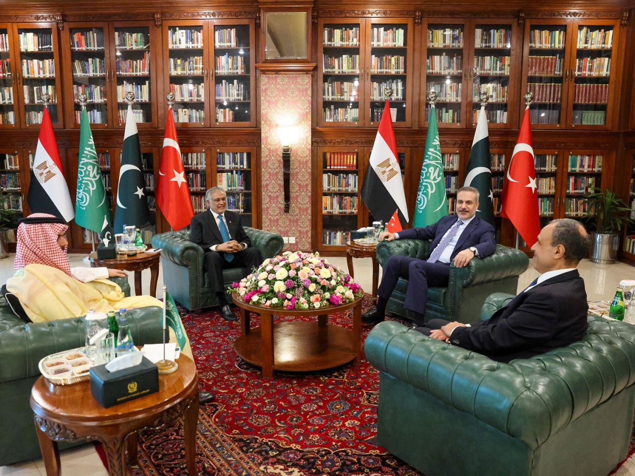 From left, Foreign Ministers Prince Faisal bin Farhan Al Saud of Saudi Arabia, Ishaq Dar of Pakistan, Hakan Fidan of T&uuml;rkiye and Badr Abdelatty of Egypt hold talks in Islamabad. Photo: Muammer Tan/Turkish Foreign Ministry via Reuters