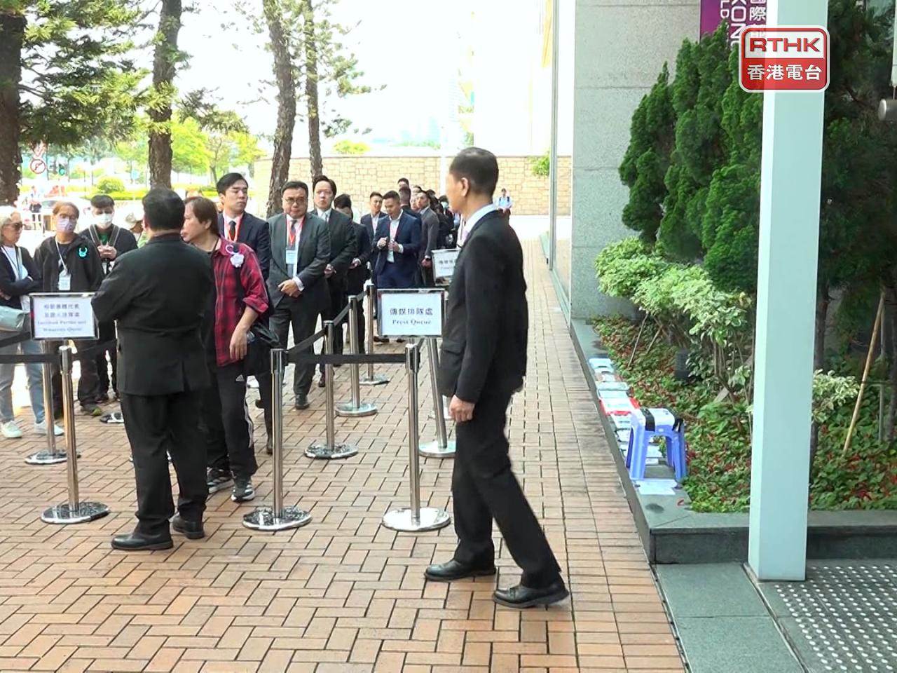 大埔宏福苑火災獨立委員會今日舉行首輪第5場聽證會。（郭志強攝）