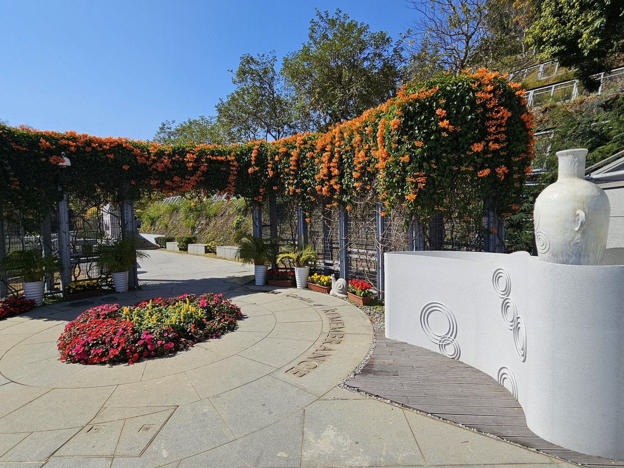 「永愛園」第二期首設水溶性悼念設施「泉愛」。（政府新聞處）