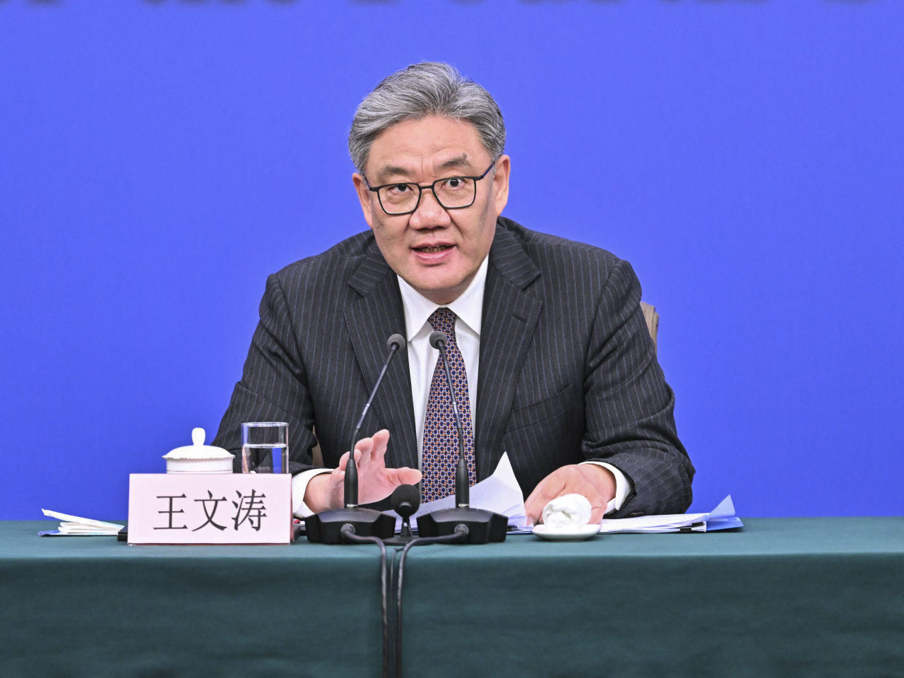 王文濤率團出席會議，商務部的聲明指，今次會議取得部分成果，並就未決議題明確磋商安排，展現了多邊貿易體制的價值與韌性。（新華社資料圖片）