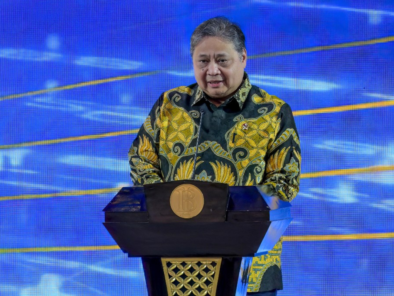 印尼經濟統籌部長艾爾朗加表示，中東局勢持續動蕩，全球不確定性加劇，需要推出措施增強經濟韌性。（法新社資料圖片）