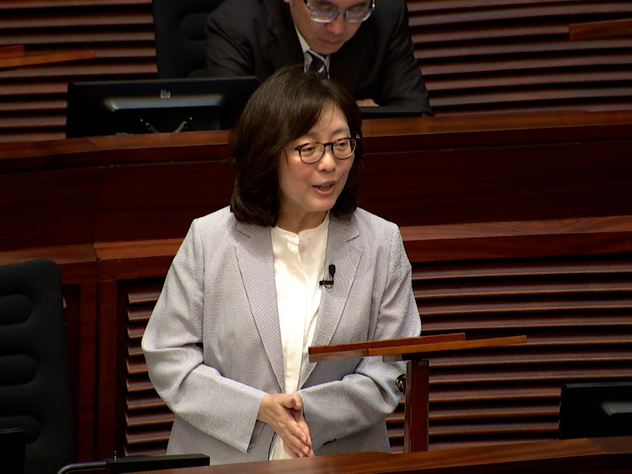 甯漢豪表示，政府正完善東岸板道及附近設施。