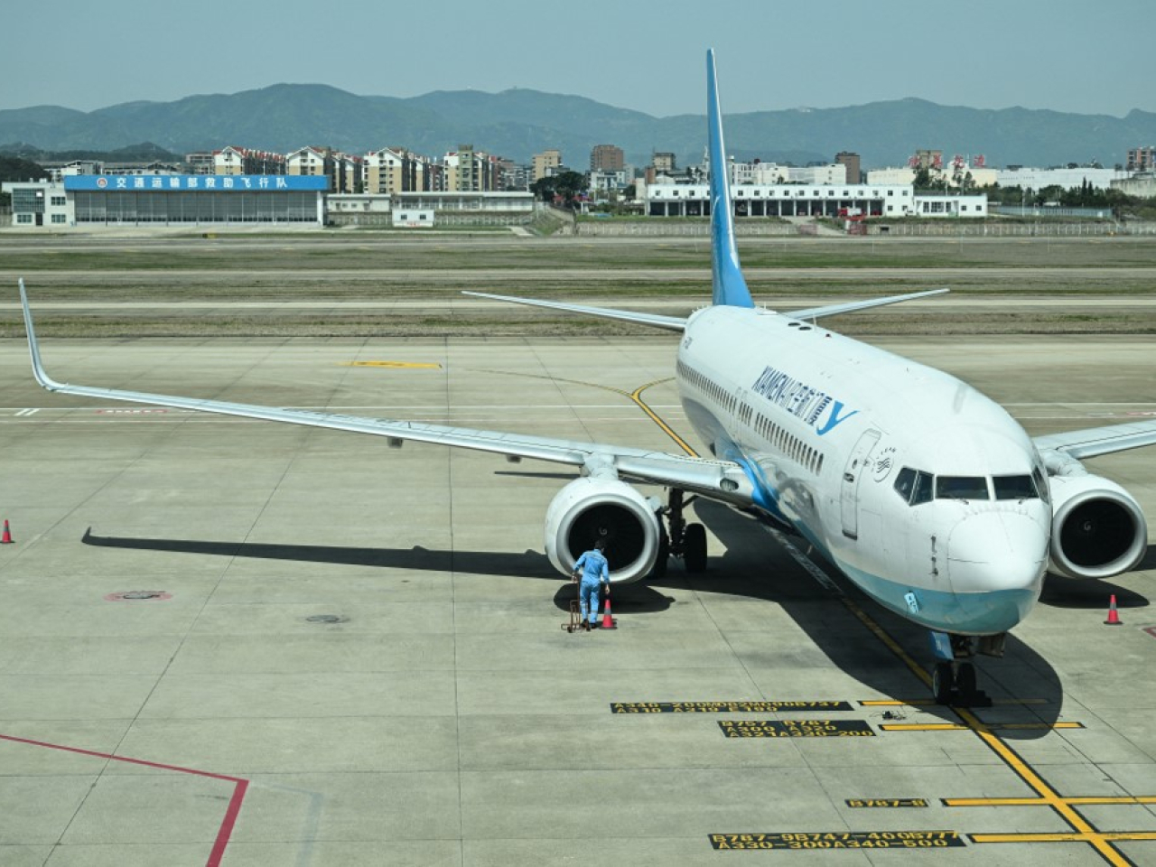 廈門航空將於星期日起，上調國內航線的燃油附加費五倍。（法新社資料圖片）