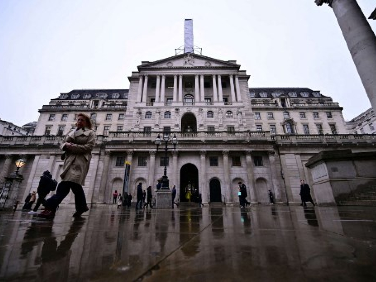 英倫銀行表示，中東戰事加劇金融穩定面臨的風險，全球環境變得更加難以預測。（法新社資料圖片）