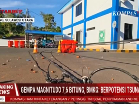 Indonesian media reported that one person had died from falling rubble in the Manado area following the tremor. Screenshot: Reuters