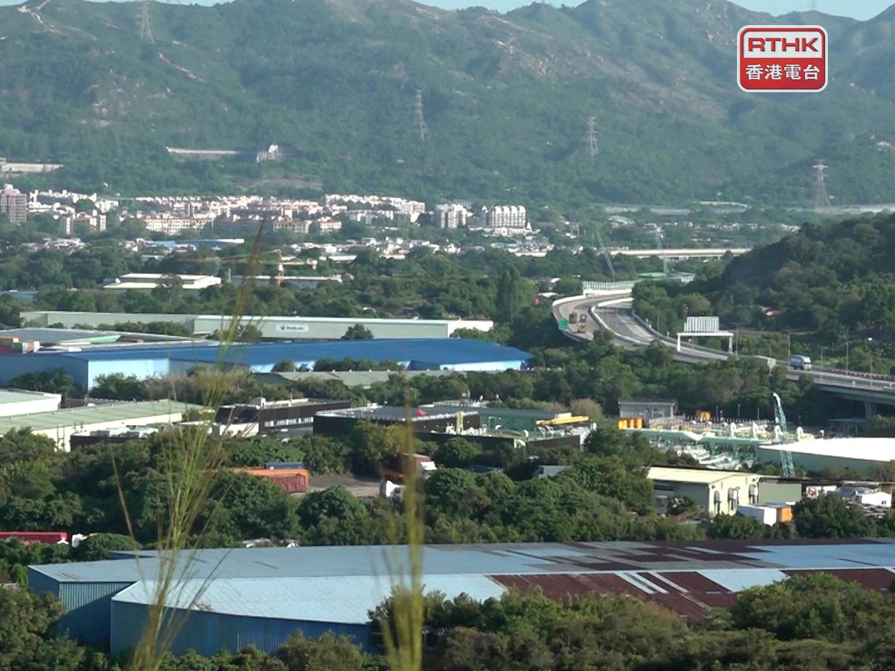 甯漢豪強調，洪水橋產業園長遠經濟貢獻每年達110億，不認為是「政府出雞、企業出鼓油」。（港台圖片）