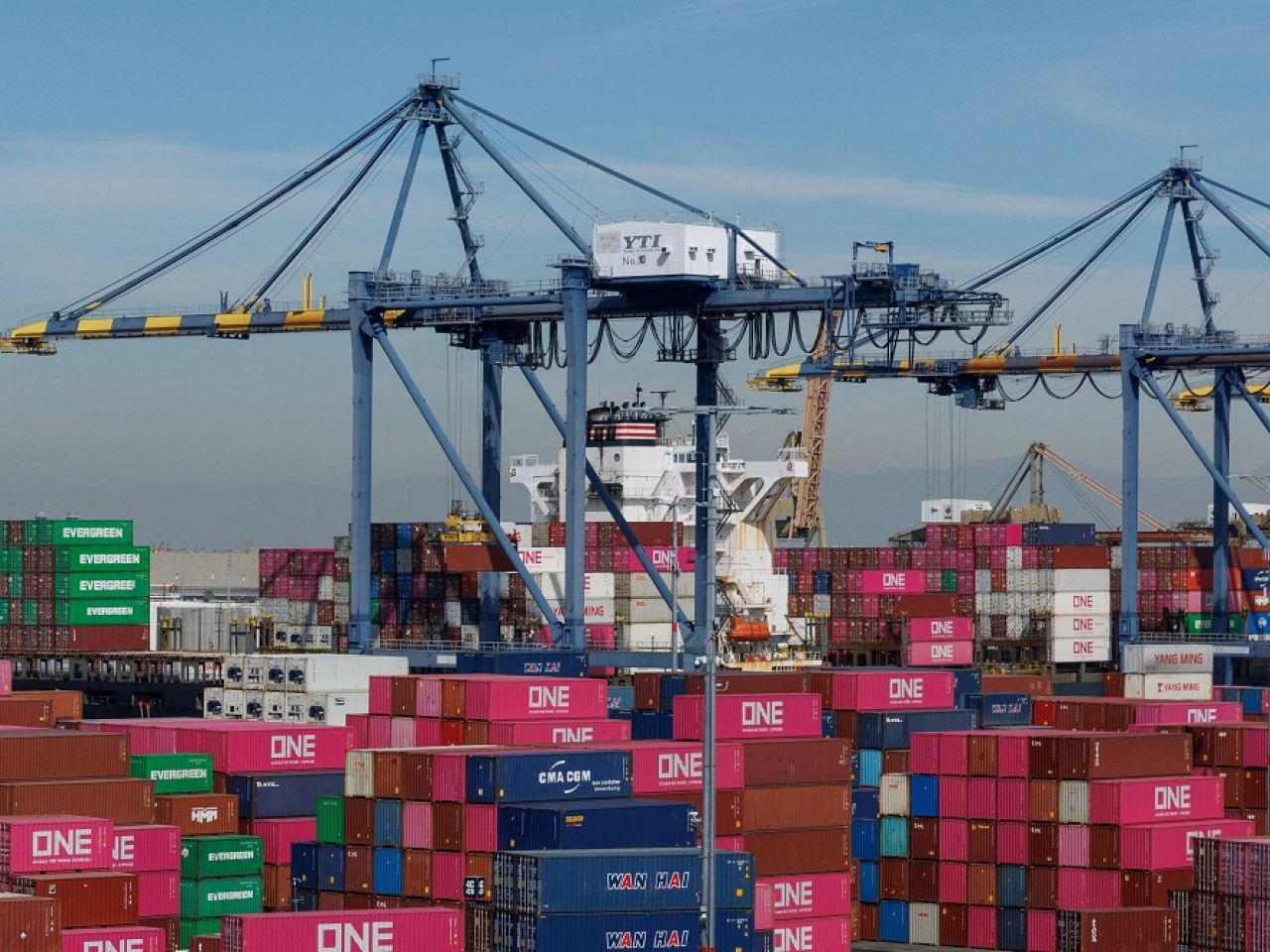 The US Commerce Department says the gap expanded 4.9 percent to US$57.3 billion as both imports and exports climbed. File photo: Reuters